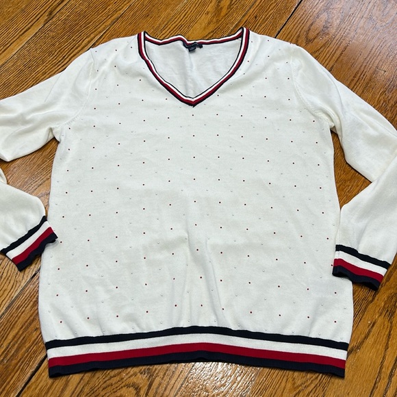 Tommy Hilfiger v-neck lightweight cream sweater w/red and blue details. Size XL. - Picture 1 of 9